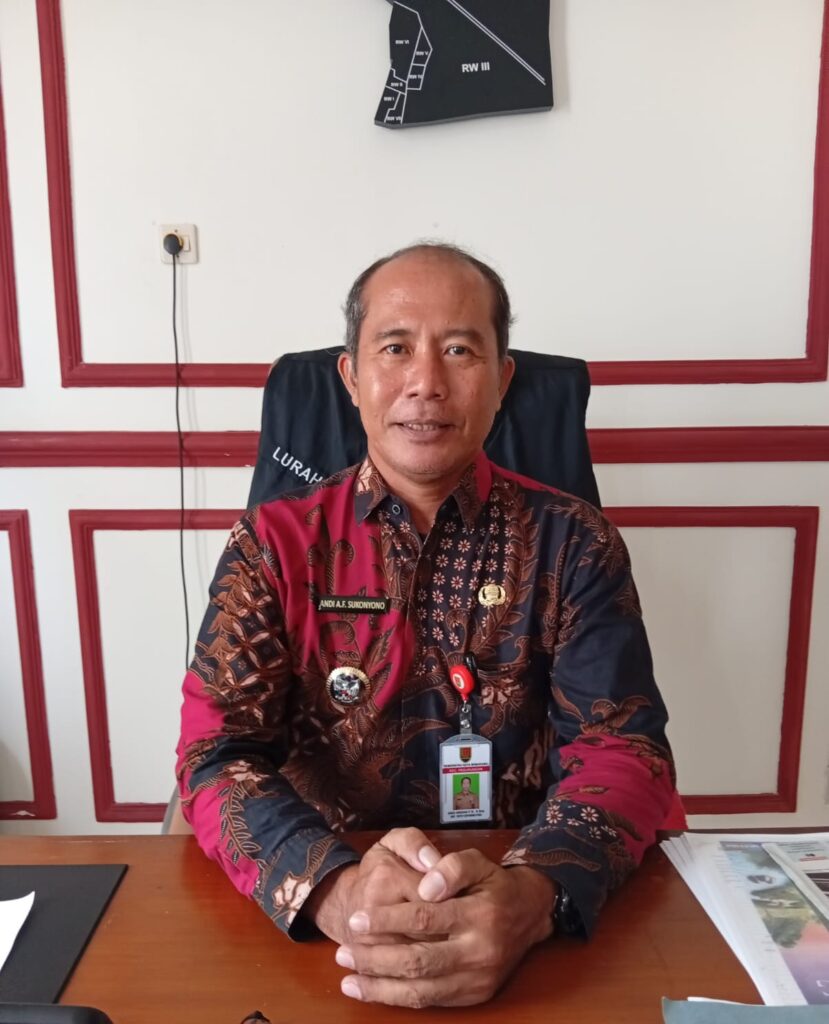 Kawal Program Pemkot Semarang, Andi Ariana Melakukan Pendekatan Kepada Warga Dengan Ramah