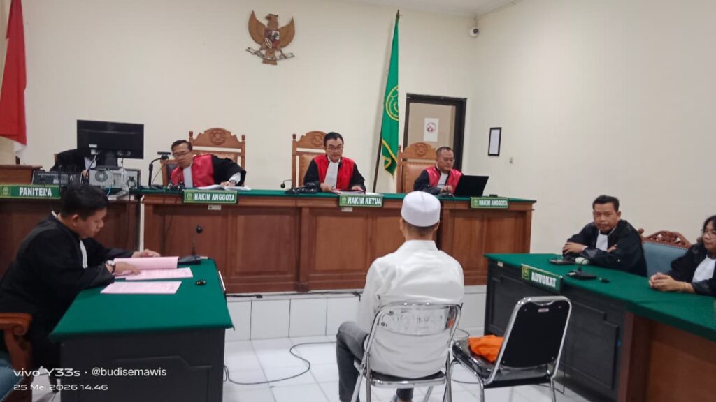 JAKSA TUNTUT TERDAKWA MUHAMMAD FARHAN LIE 1 TAHUN PENJARA